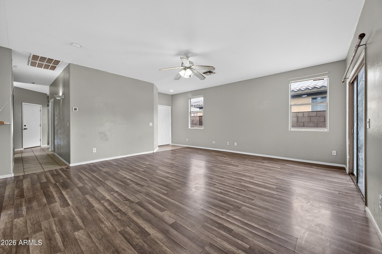 12831 W Glenrosa Dr - Photo 7 of 49