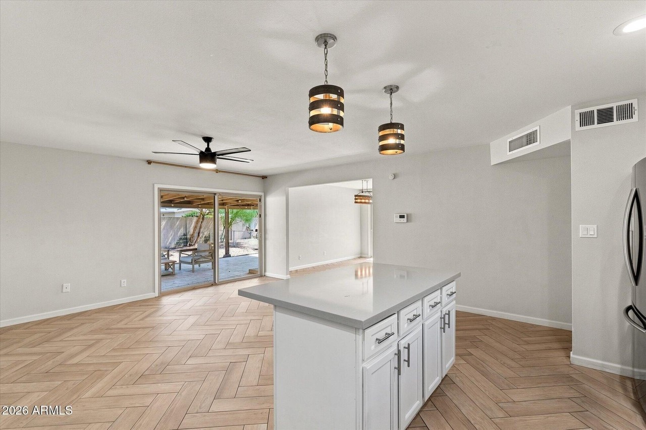 3127 W Yucca St - Photo 7 of 25