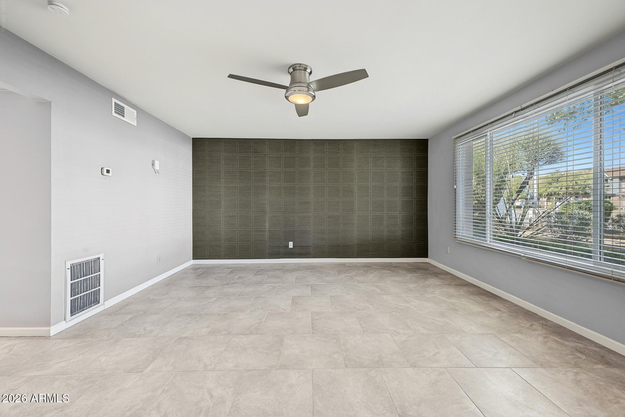 8533 E Mcdonald Dr - Photo 5 of 37