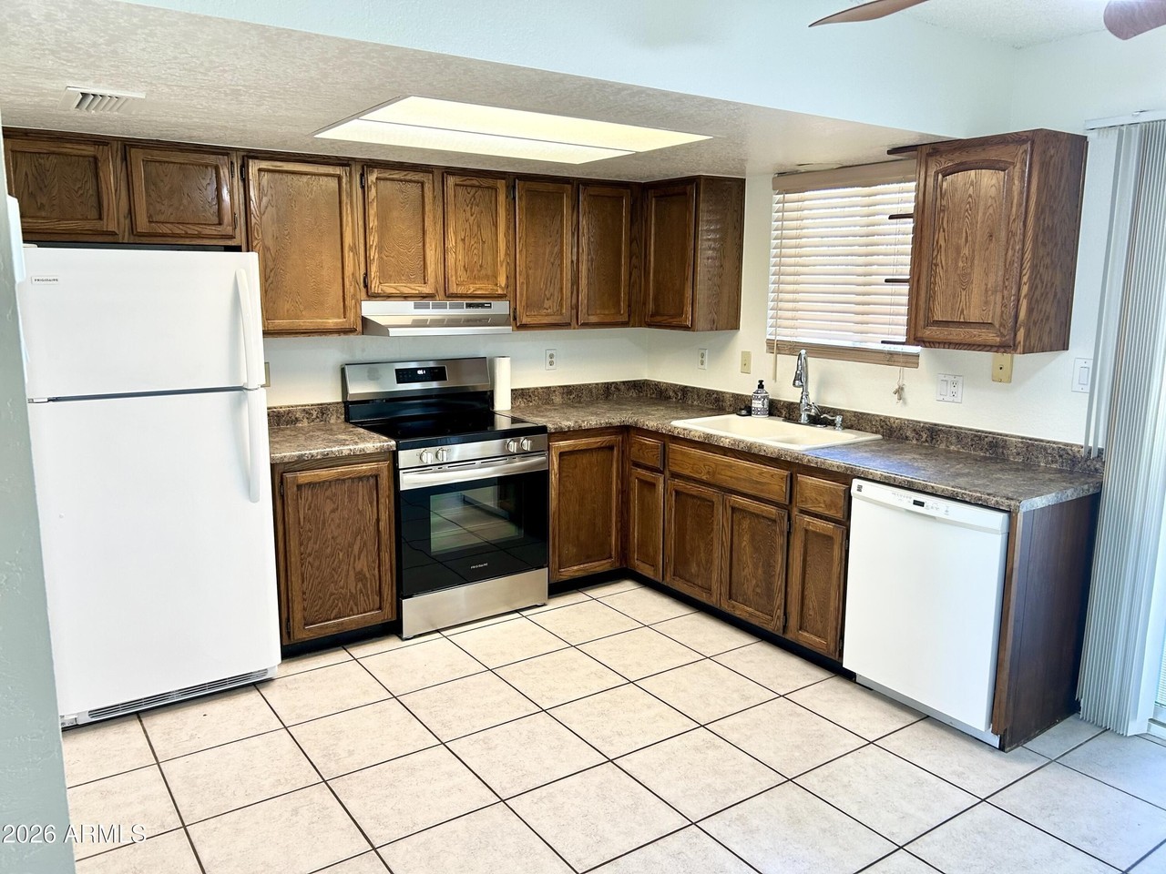 6124 W Nancy Rd - Photo 4 of 17