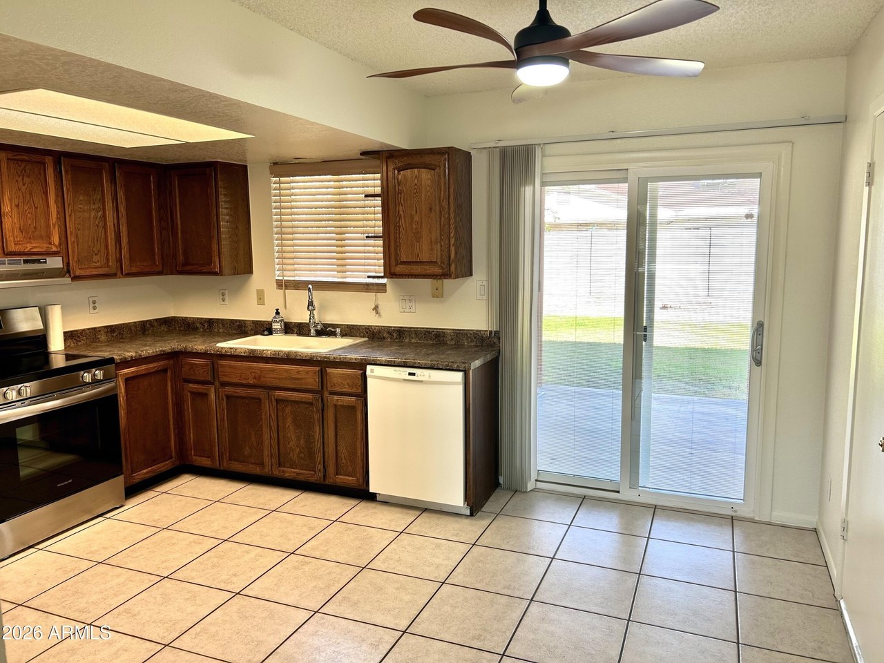 6124 W Nancy Rd - Photo 5 of 17