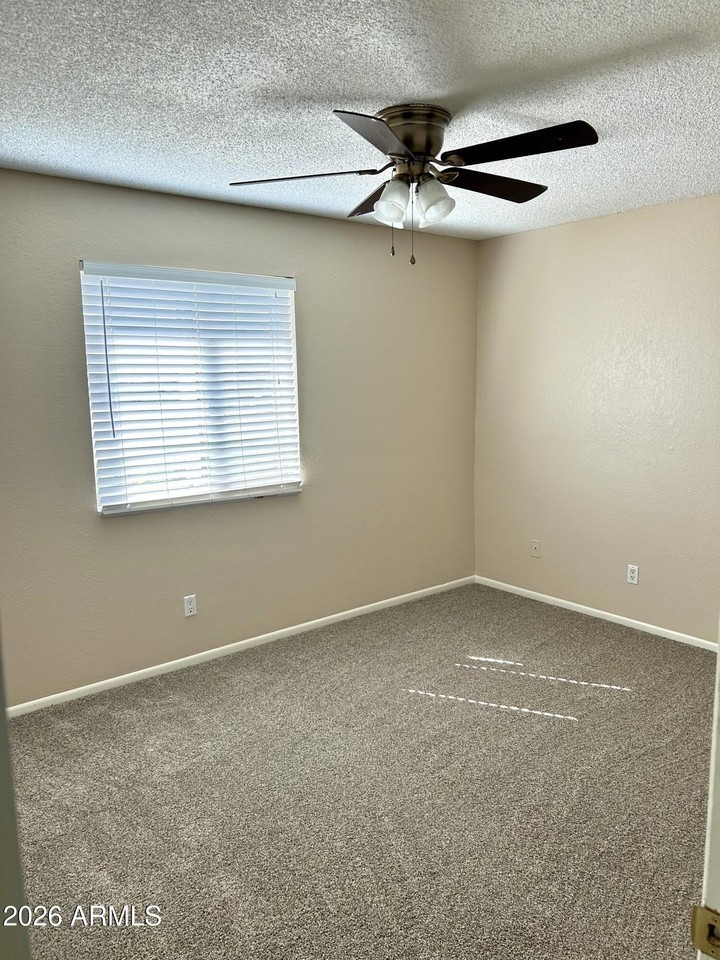 6124 W Nancy Rd - Photo 6 of 17