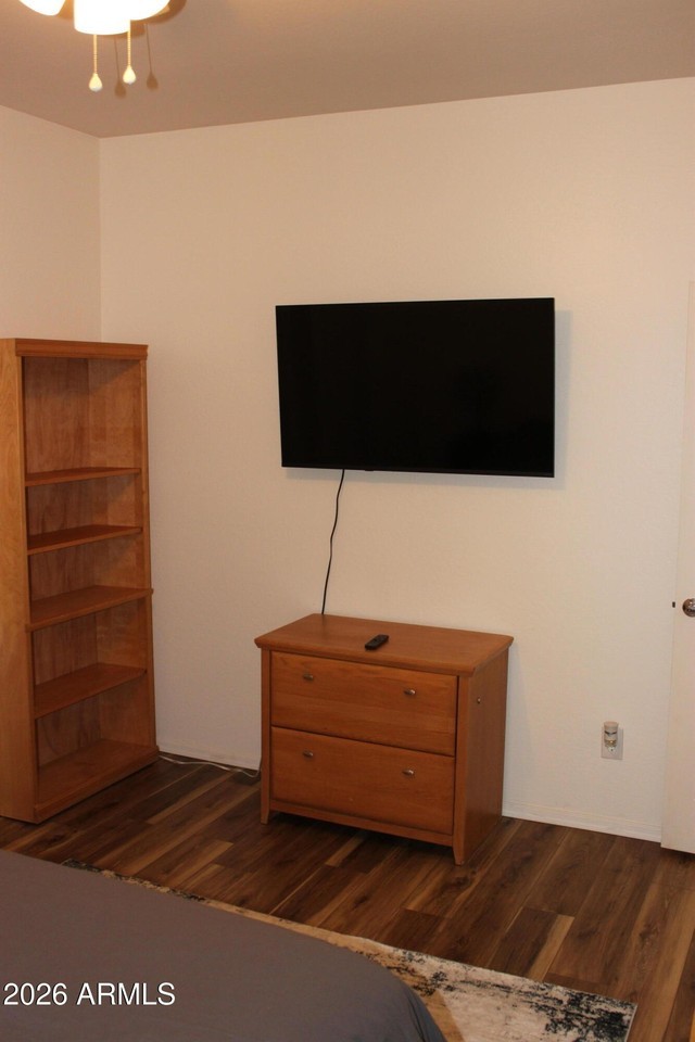 18016 W Ivy Ln - Photo 6 of 37
