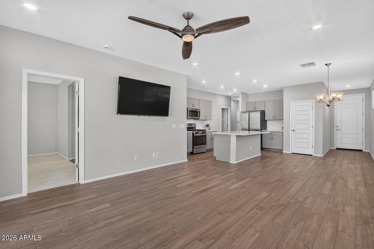 14664 W Valentine St - Photo 4 of 43