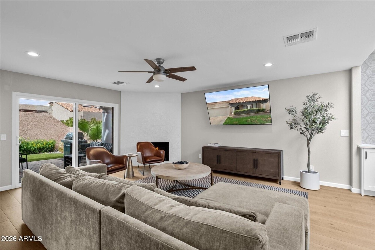 8023 E Via Del Desierto - Photo 3 of 37