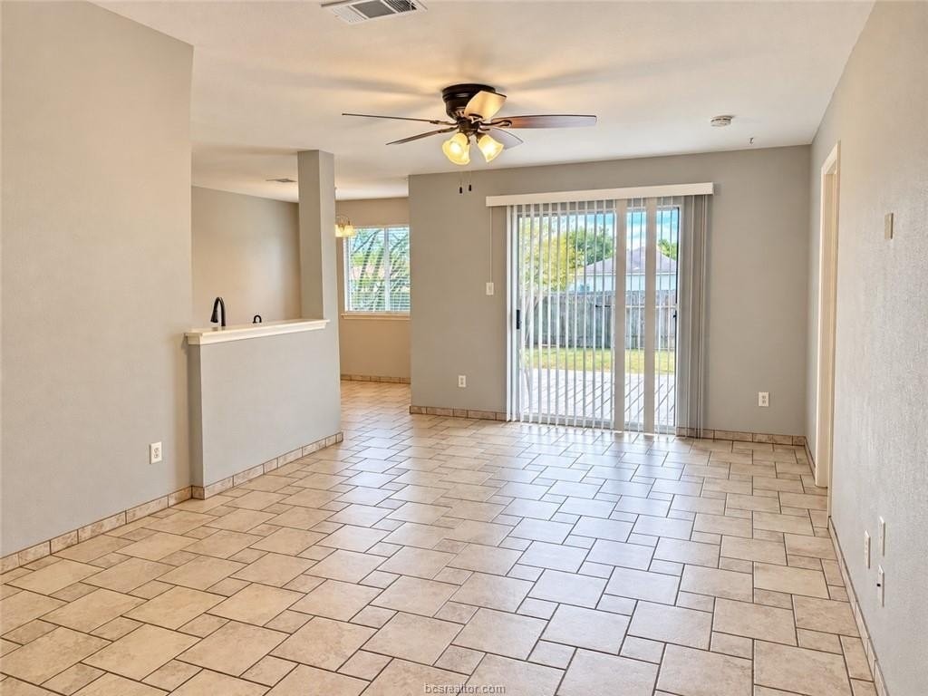 15108 Faircrest Dr - Photo 3 of 20