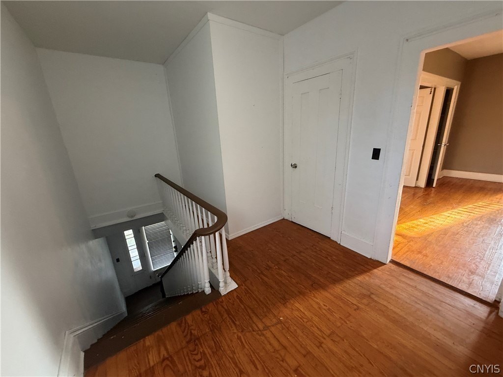 142 Washington St #B - Photo 5 of 19