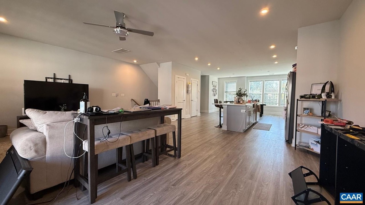 660 Noush Ct #B - Photo 4 of 35