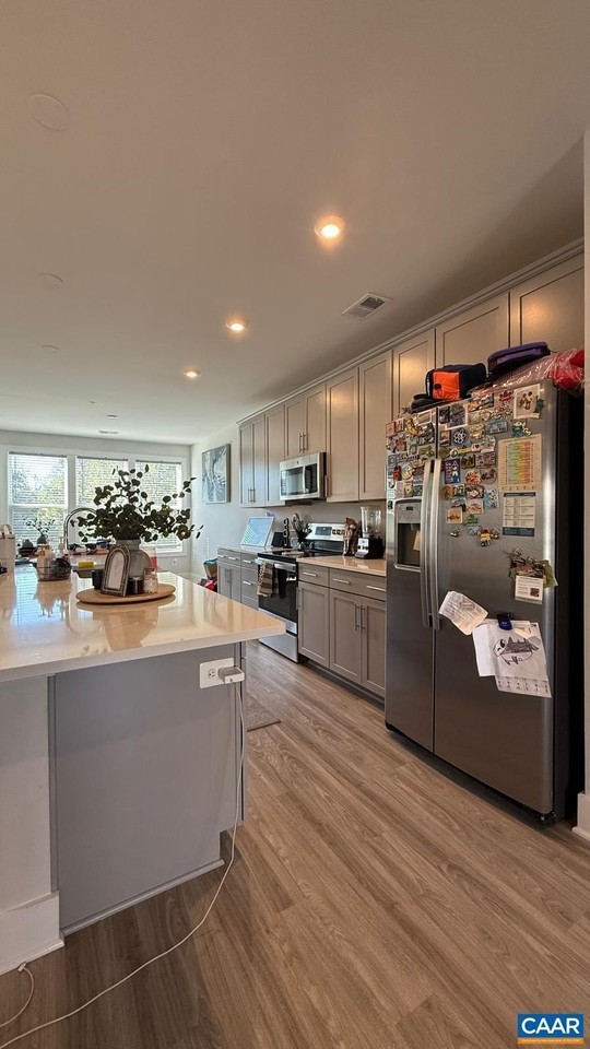 660 Noush Ct #B - Photo 6 of 35