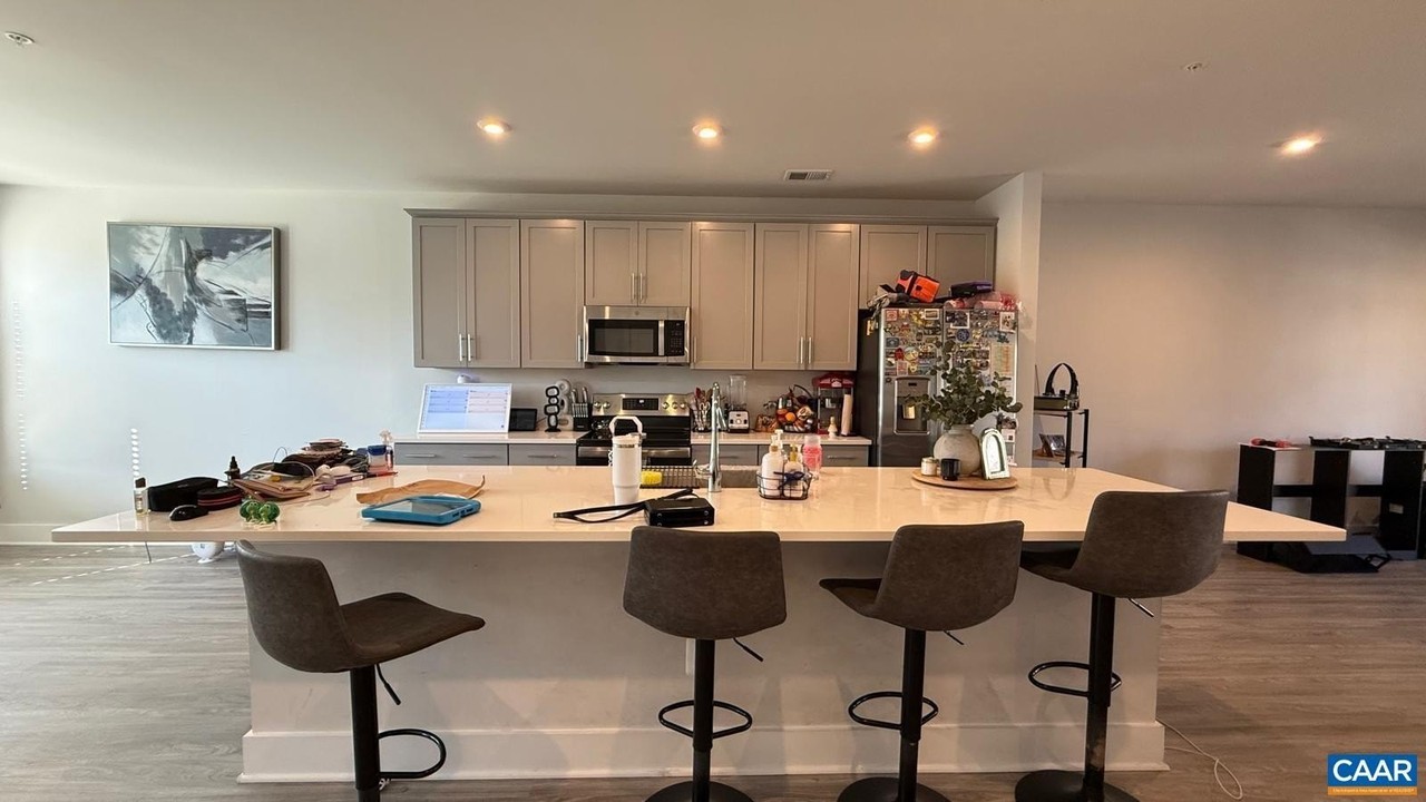 660 Noush Ct #B - Photo 7 of 35