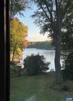 featured image of 2 Pineknoll Cir