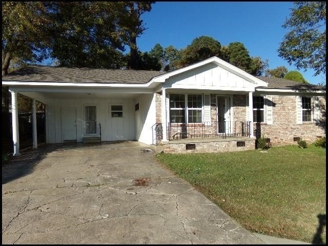 9010 W Markham St - Photo 2 of 20