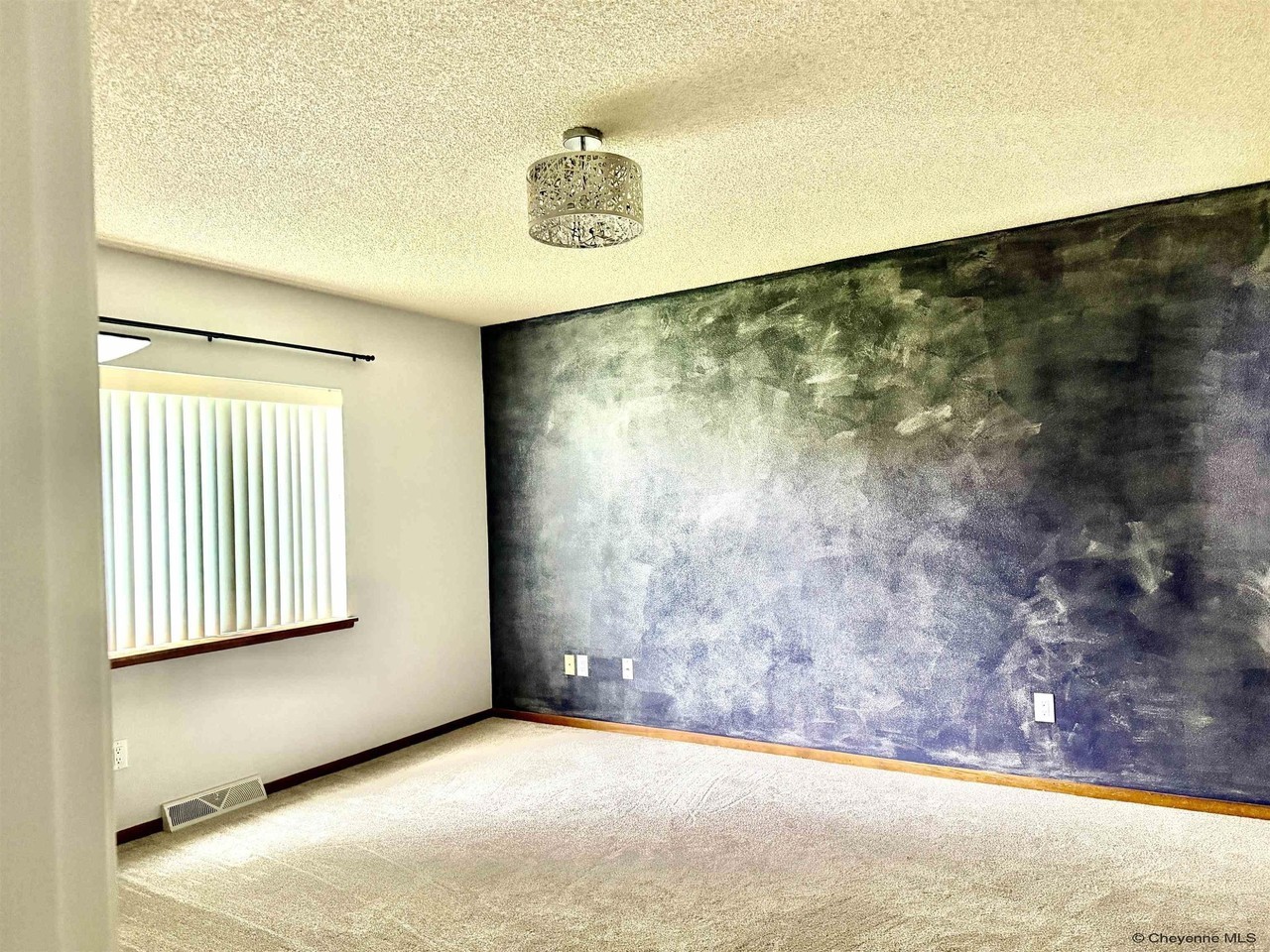 2700 Sagebrush Ave - Photo 7 of 13