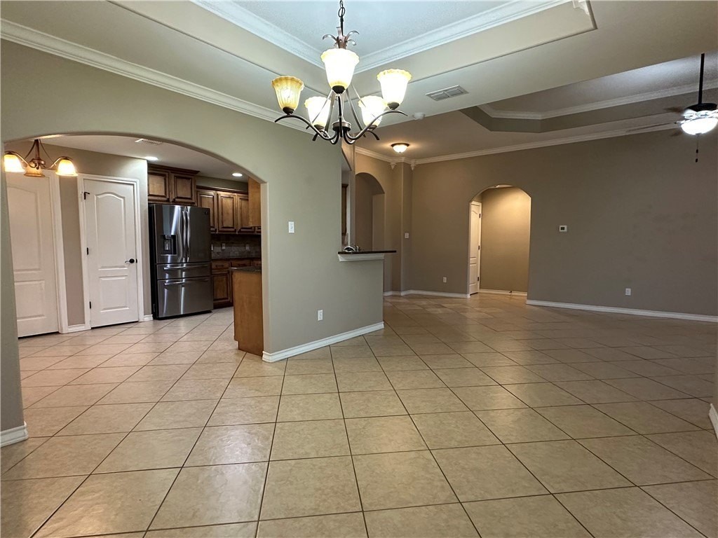 7525 Brush Creek Dr - Photo 6 of 28