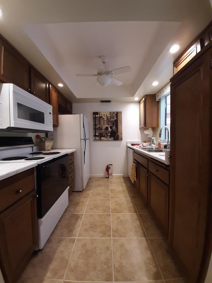 1405 N Sunrise Way #2 - Photo 4 of 12