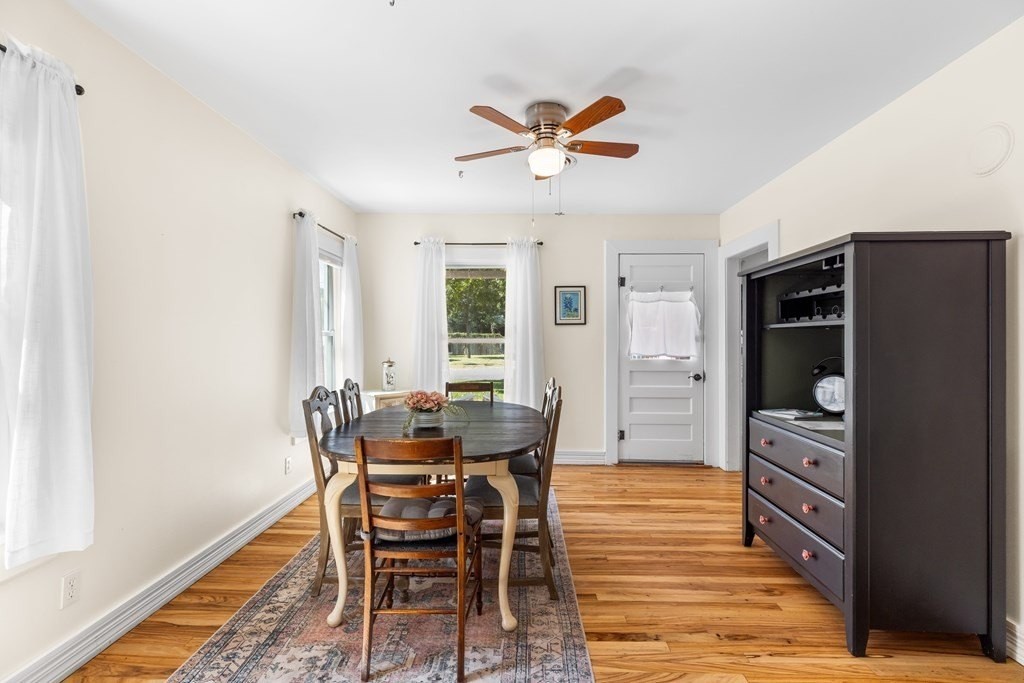 305 Rose St - Photo 6 of 18