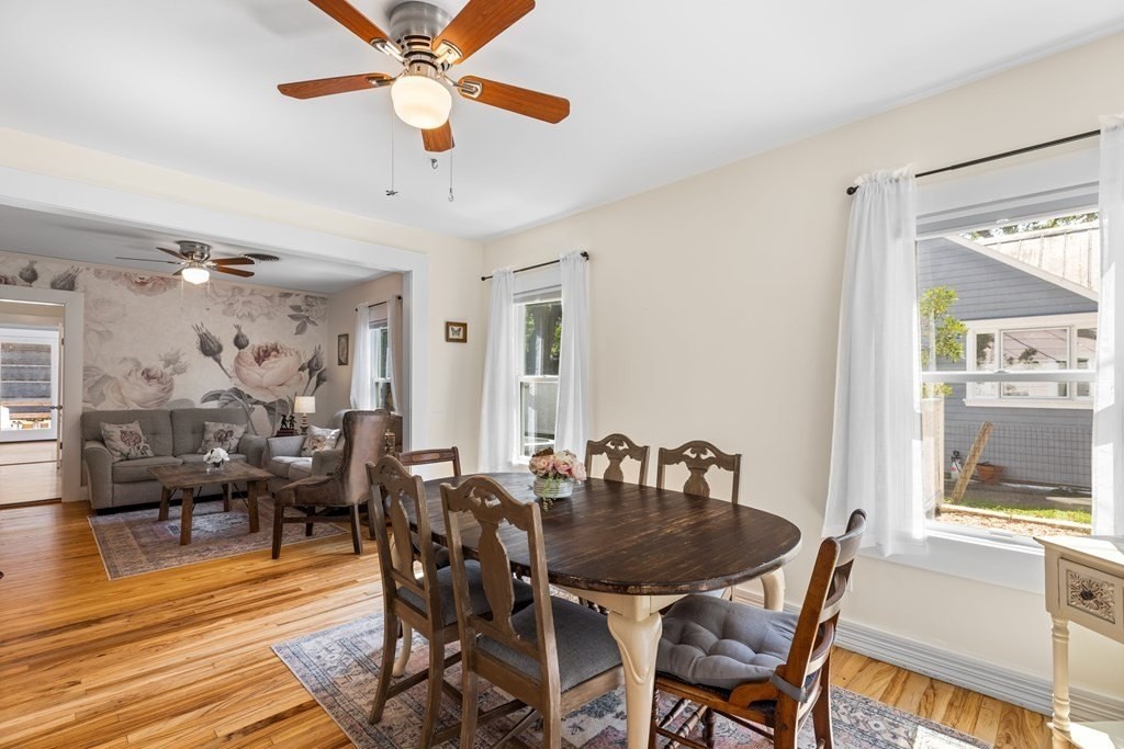 305 Rose St - Photo 7 of 18