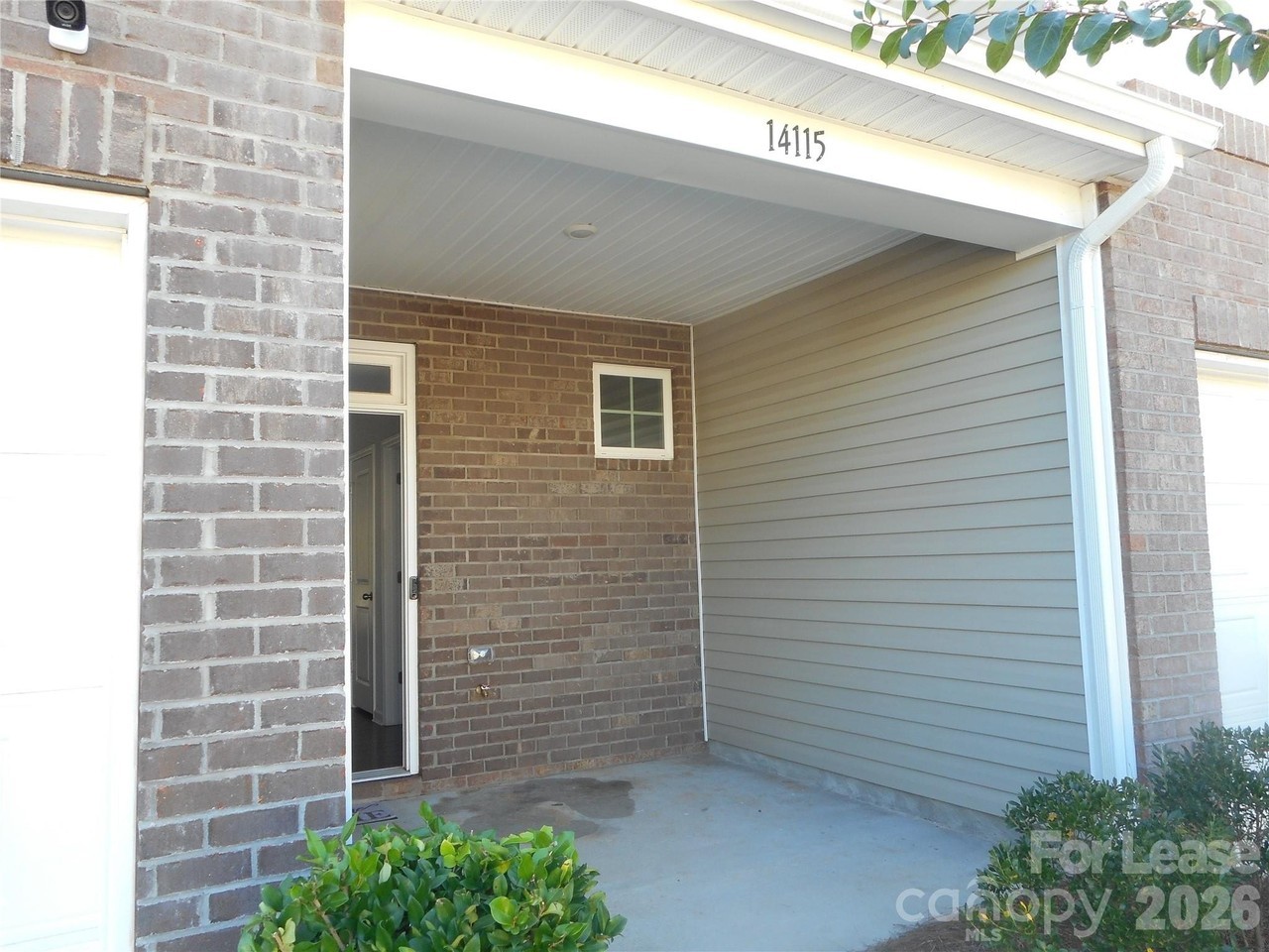 14115 Castle Nook Dr - Photo 2 of 24