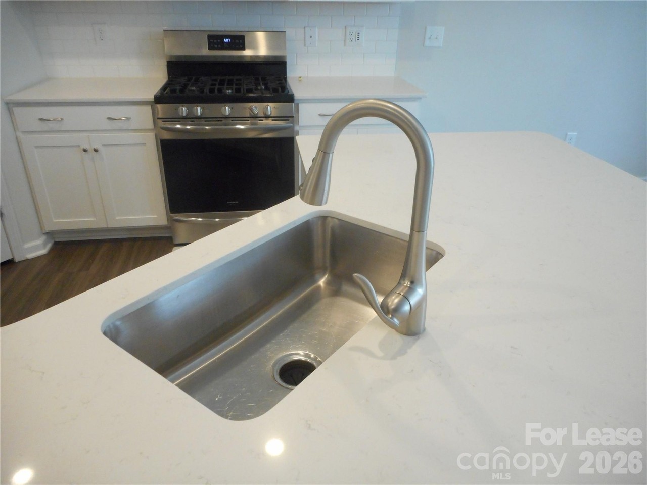 14115 Castle Nook Dr - Photo 4 of 24