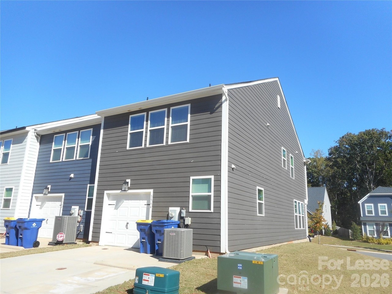 1566 Cedar Tree Dr - Photo 3 of 16
