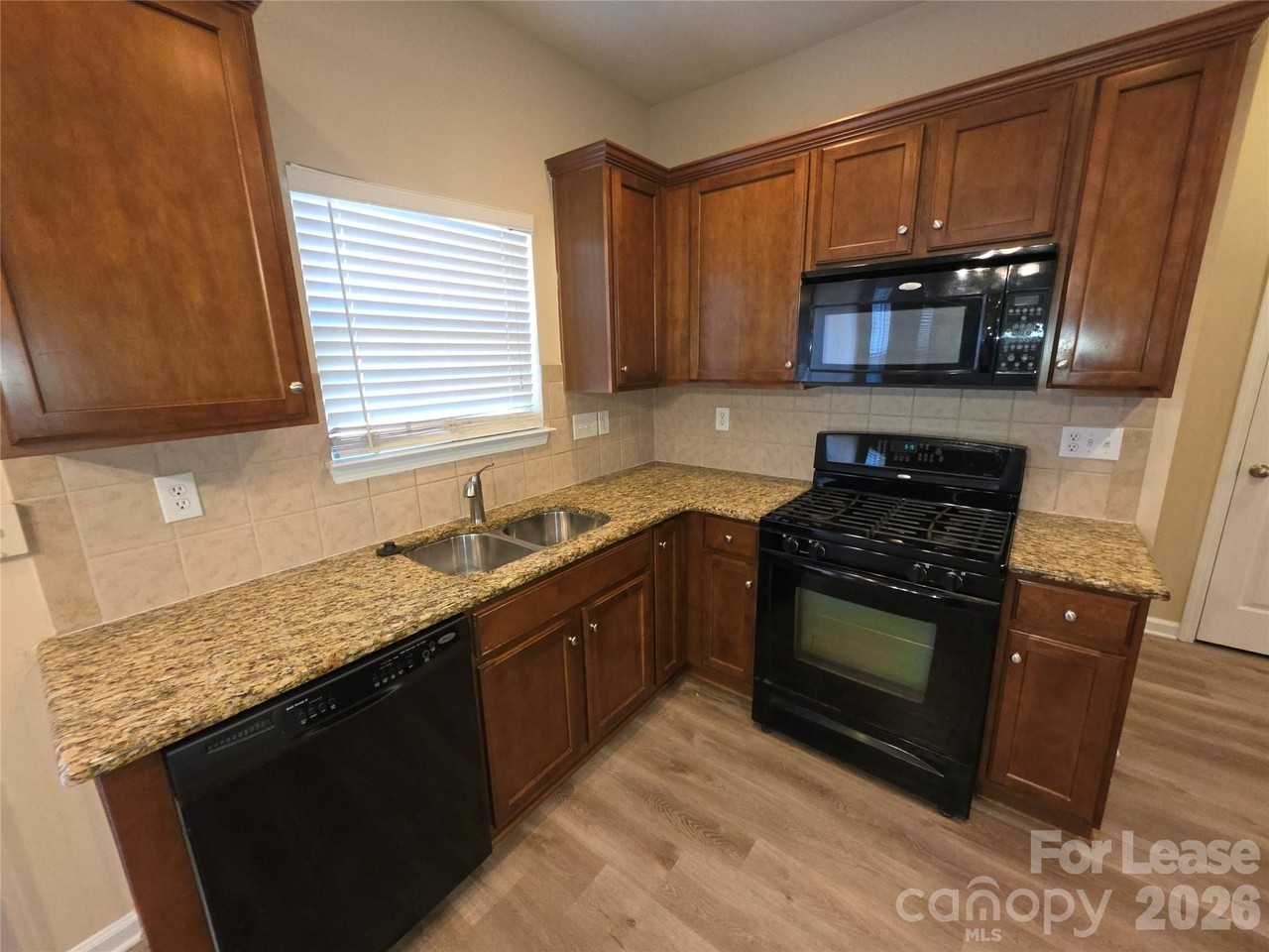 8628 Sedgeburn Dr - Photo 3 of 29