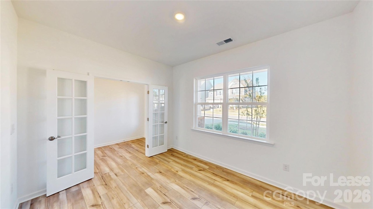 1312 Swift Ln - Photo 3 of 35