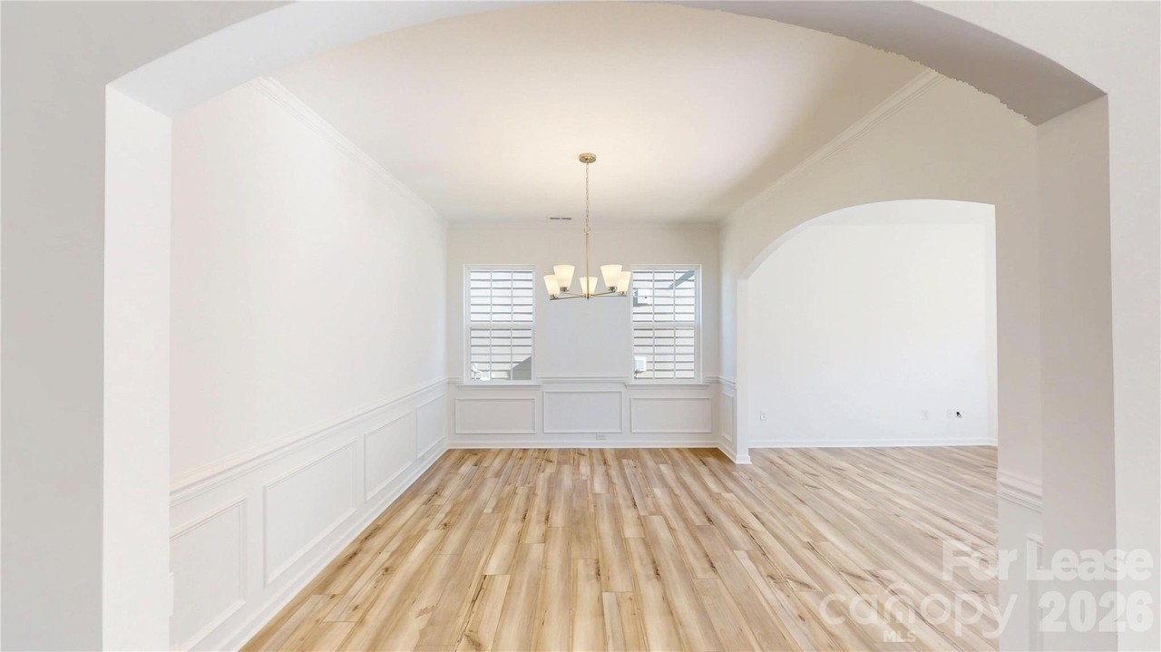 1312 Swift Ln - Photo 4 of 35