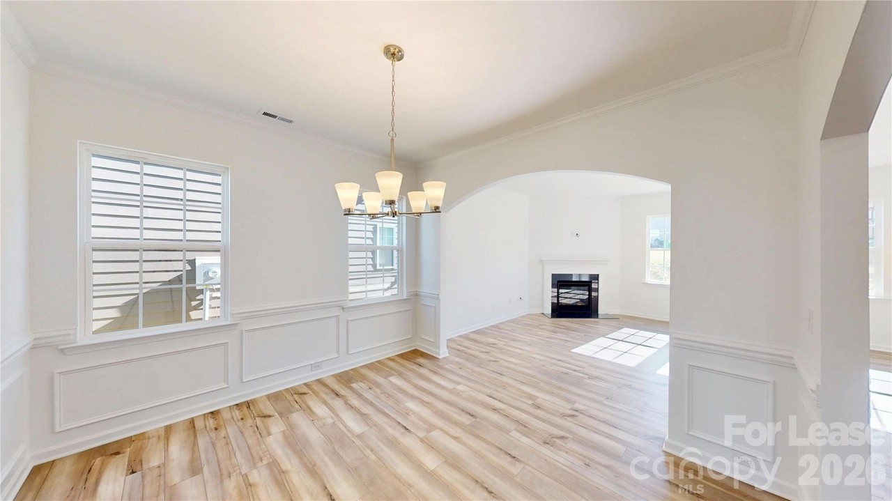 1312 Swift Ln - Photo 5 of 35
