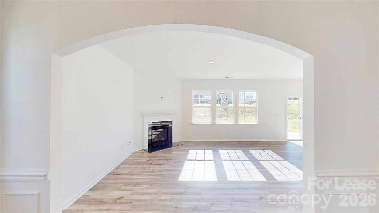 1312 Swift Ln - Photo 6 of 35