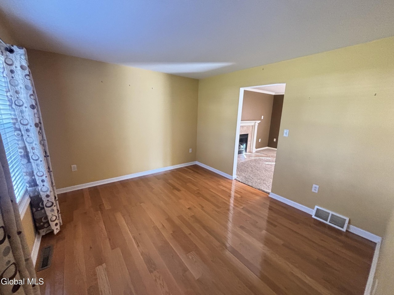 4 Plum Ct - Photo 4 of 34
