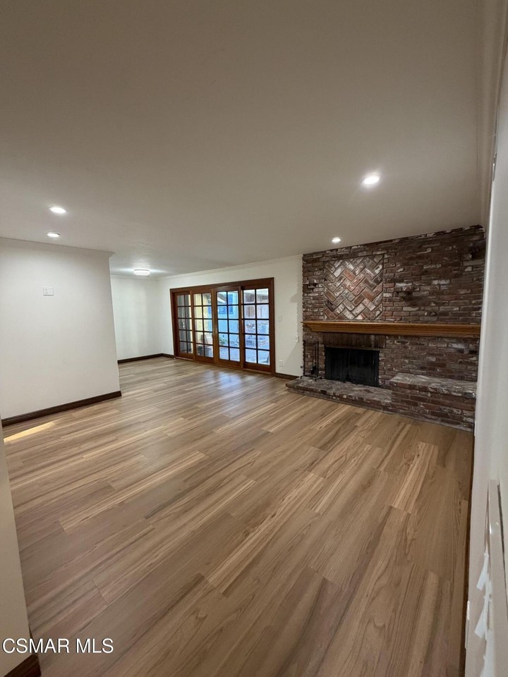 259 Dorena Dr - Photo 5 of 11