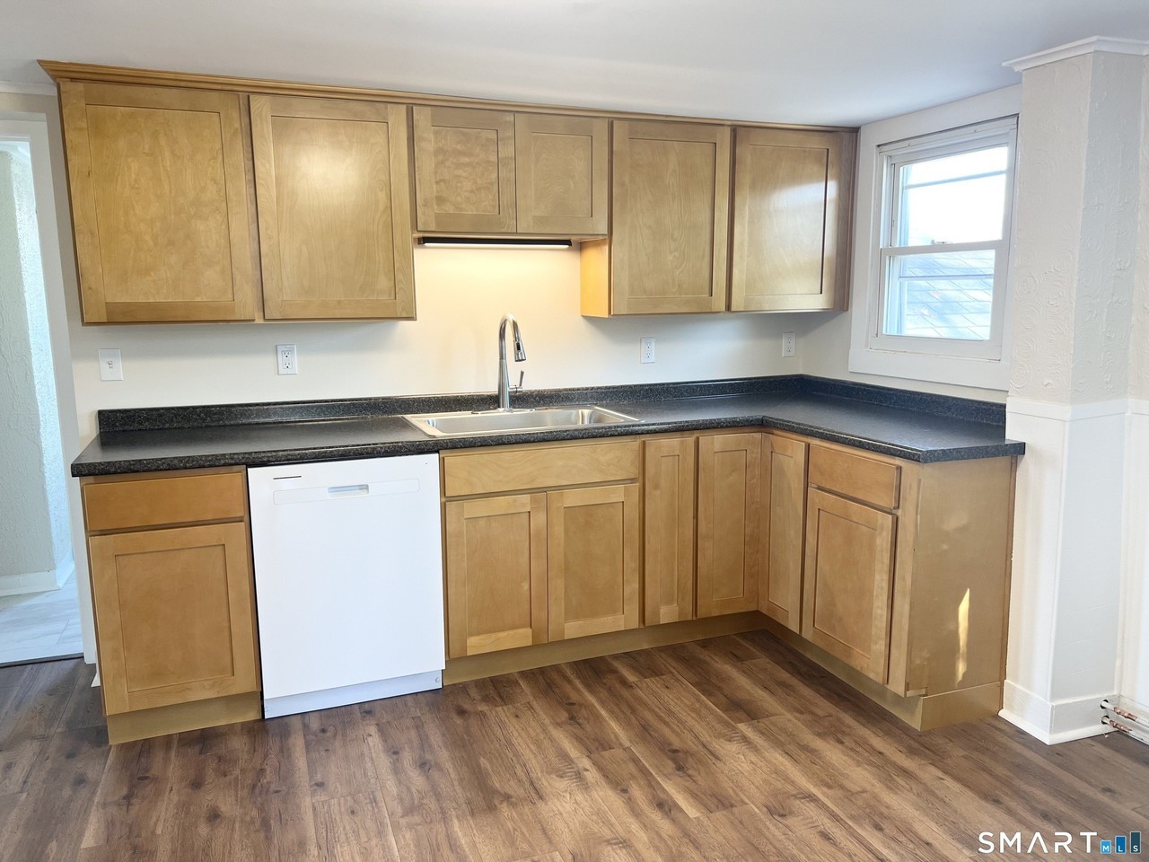608 Bow Ln - Photo 3 of 25