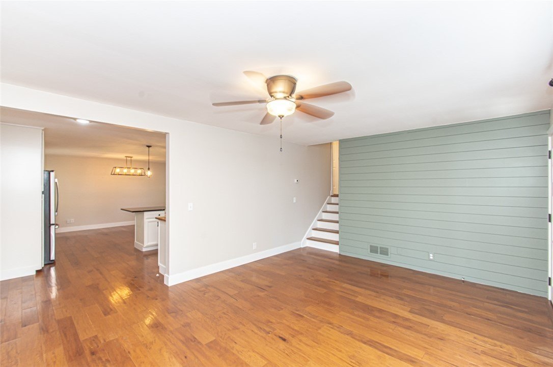 500 Whispering Pines St - Photo 5 of 27