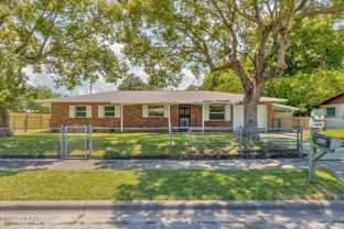 900 Tracy St - Photo 1 of 1