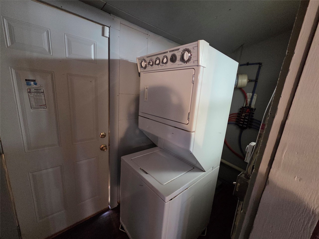 108 Nw Grant St - Photo 4 of 5
