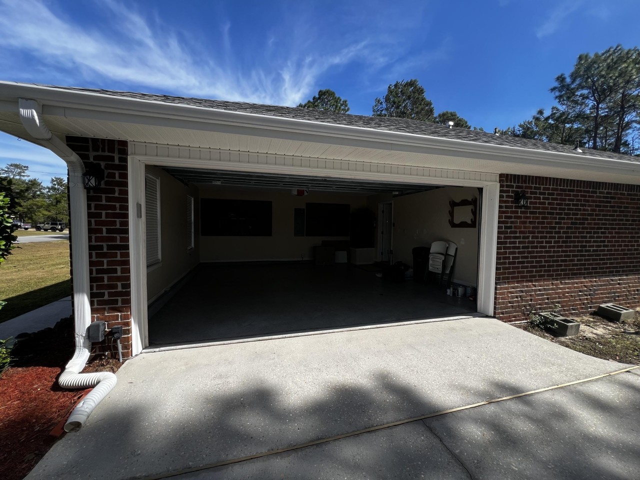 5301 Ten Point Dr - Photo 2 of 34