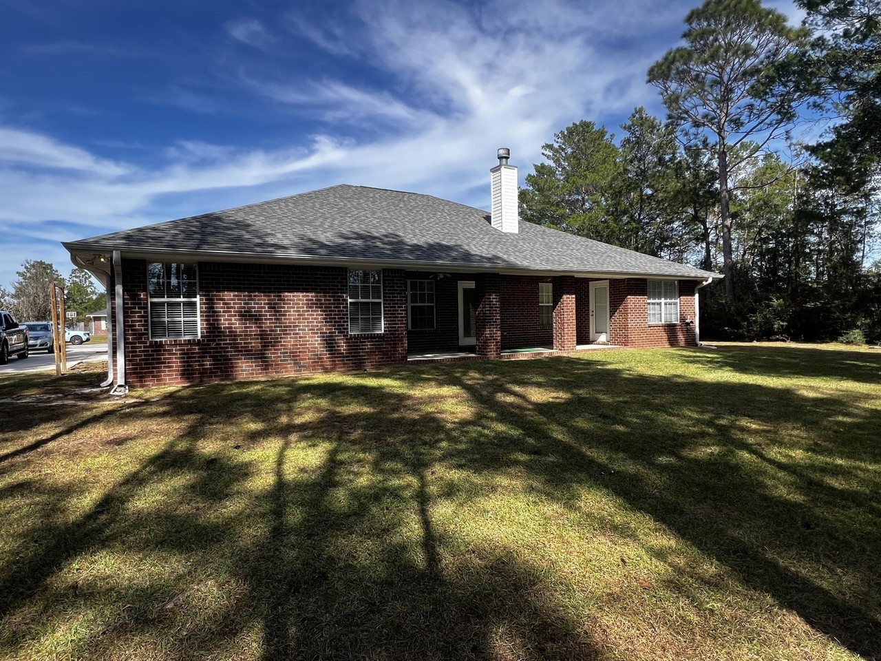 5301 Ten Point Dr - Photo 3 of 34