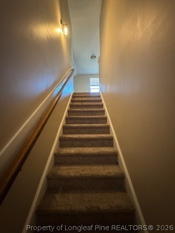 1915 Harrington Rd - Photo 5 of 38