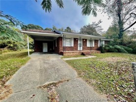 945 Lark Dr - Photo 1 of 1
