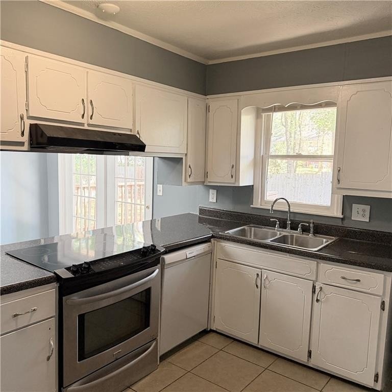 6565 Woodford Rd - Photo 3 of 17