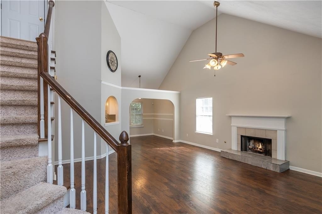 4524 Lake Park Dr - Photo 4 of 29