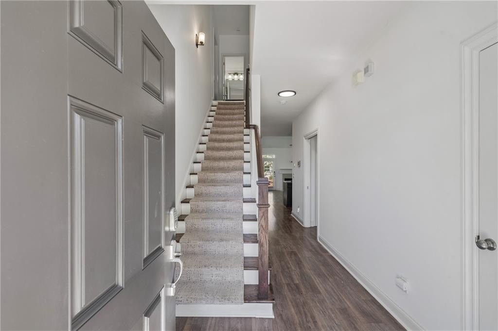 1576 Johnson Rd Nw - Photo 3 of 36