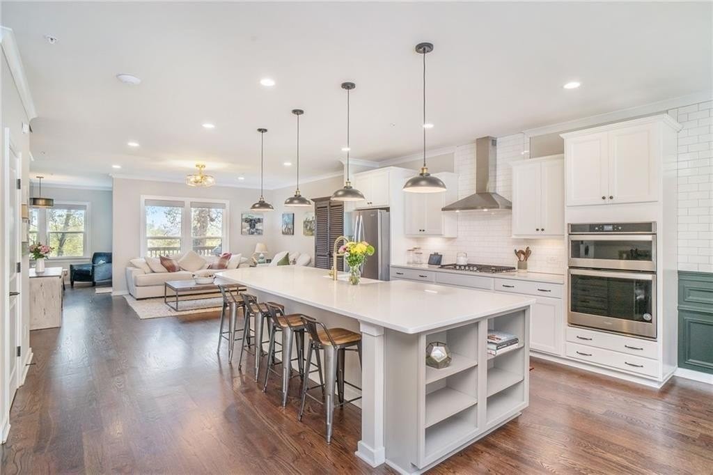 1041 Brandsford St Nw - Photo 4 of 31