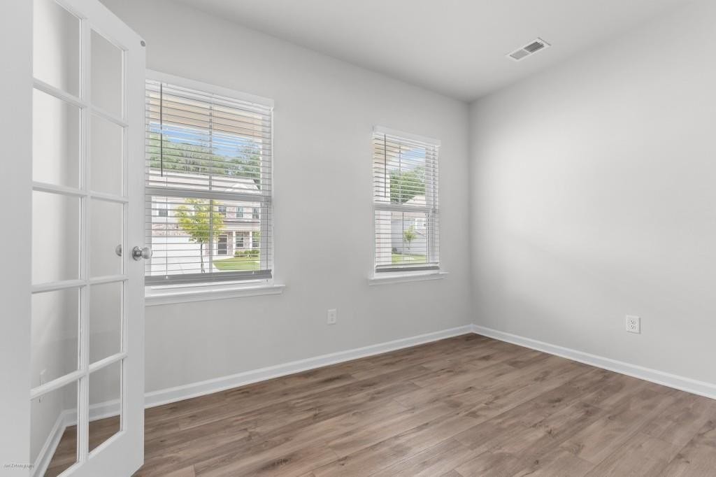 1333 Maston Rd - Photo 4 of 39