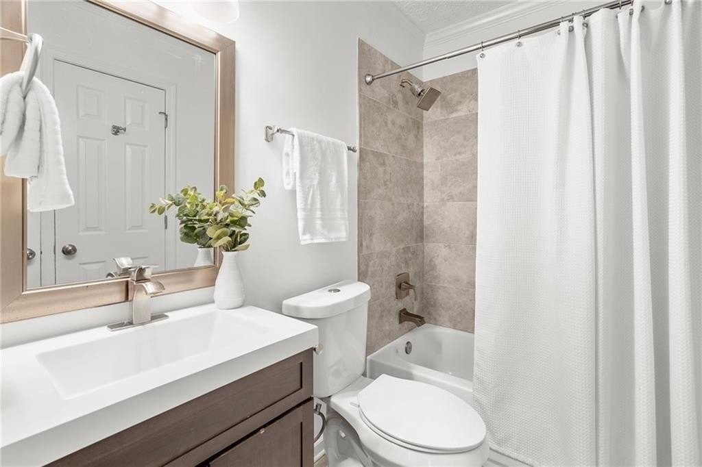 564 Daniel Ave - Photo 5 of 19
