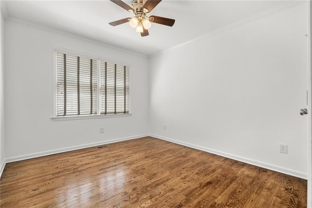 564 Daniel Ave - Photo 6 of 19