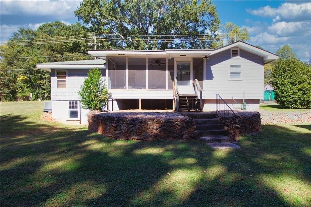2977 Decatur Ave - Photo 3 of 25