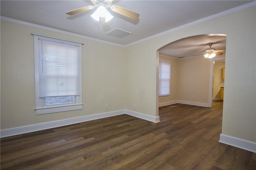 2976 Decatur Ave - Photo 6 of 16