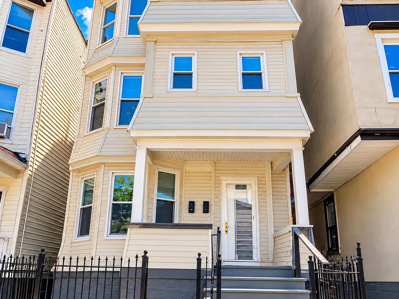 546 S 20th St #3C - Photo 2 of 8