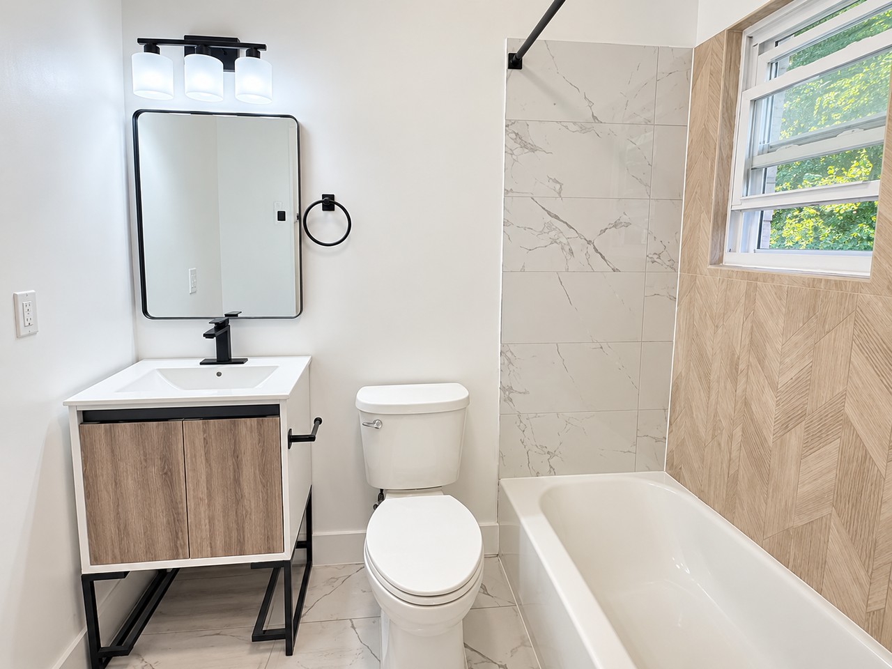 546 S 20th St #3C - Photo 3 of 8